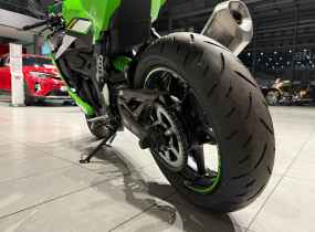 Kawasaki Ninja ZX-4RR