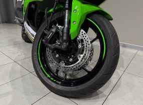 Kawasaki Ninja ZX-4RR