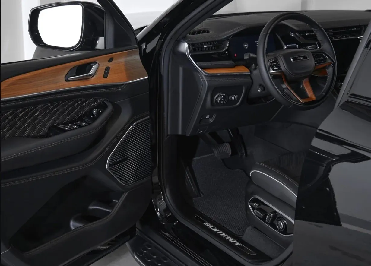 GRAND CHEROKEE