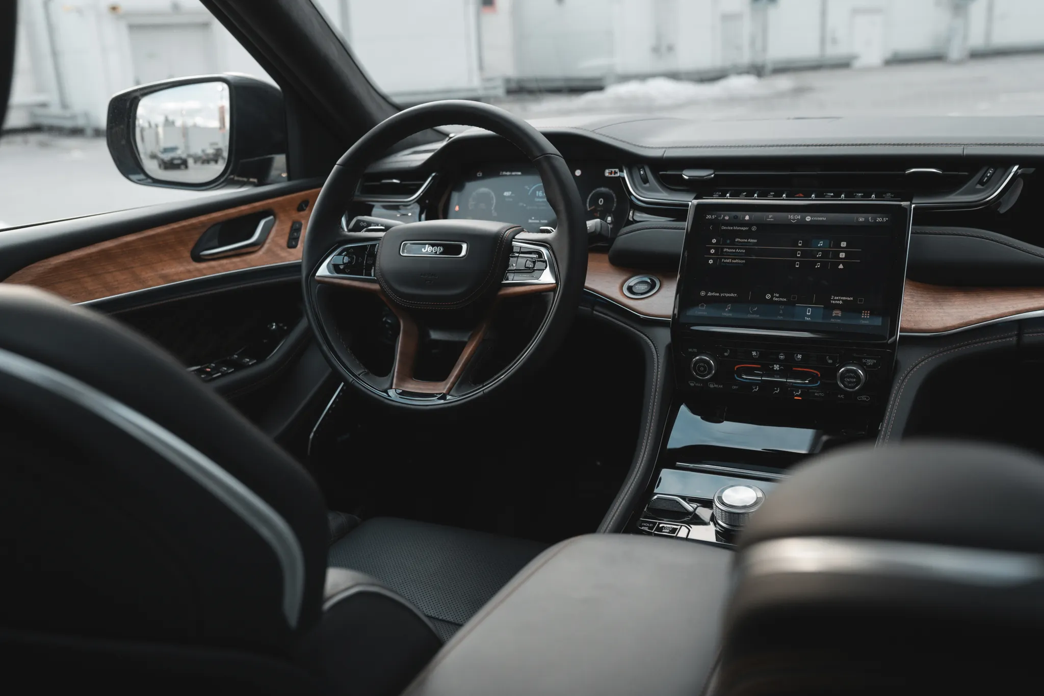 GRAND CHEROKEE
