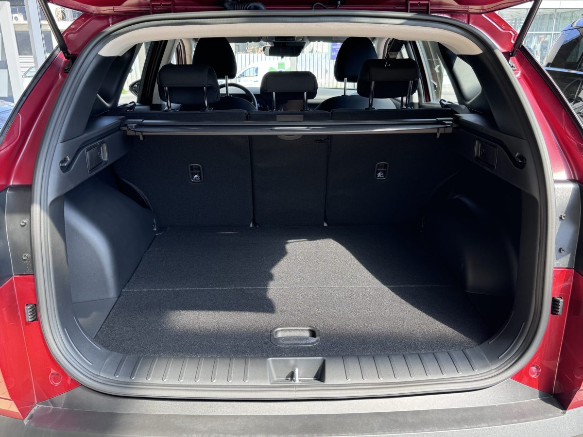 Hyundai Tucson NX4 PE 2.0 Express 2WD 6AT