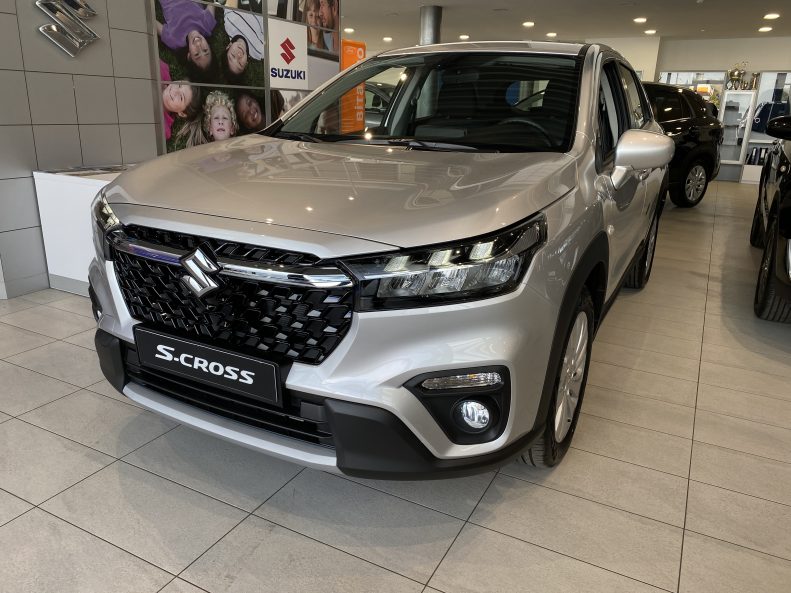 Suzuki S-cross 1.4T 2WD A/T GL