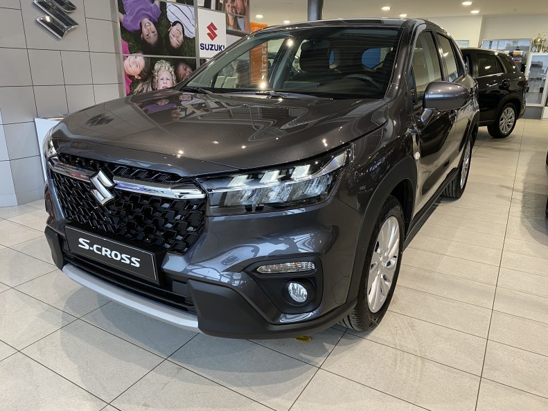 Suzuki S-cross 1.4T 2WD M/T GL