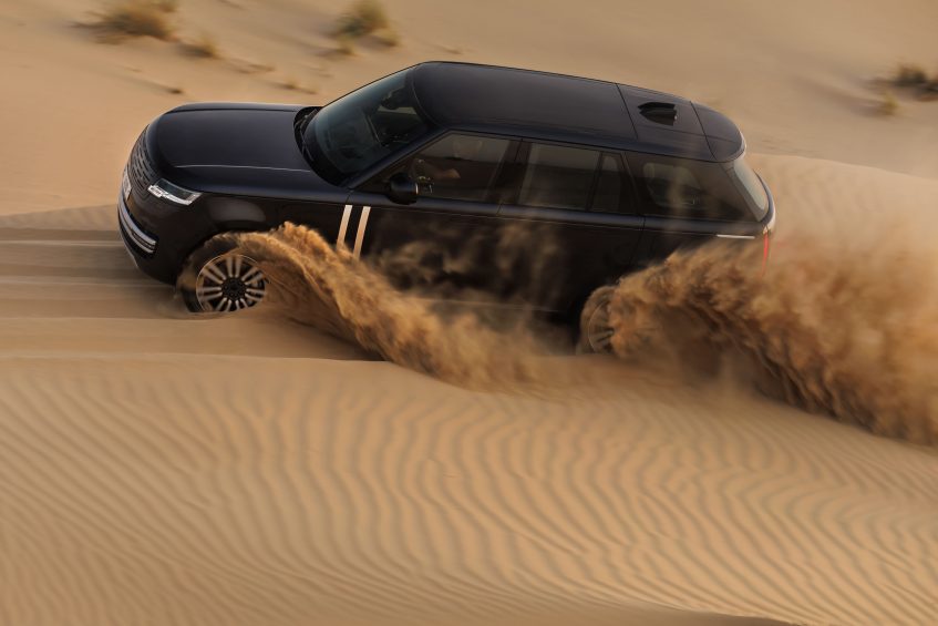 Замовити новий  Range Rover Electric  можна буде вже в 2025 році у офіційного дилера JLR в Дніпрі