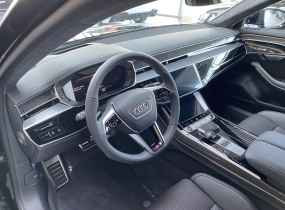 Audi S8 2025