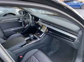 Audi S8 2025