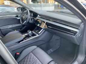 Audi S8 2025