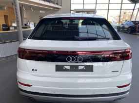 Audi Q8 2025