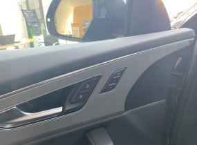 Audi Q8 2025