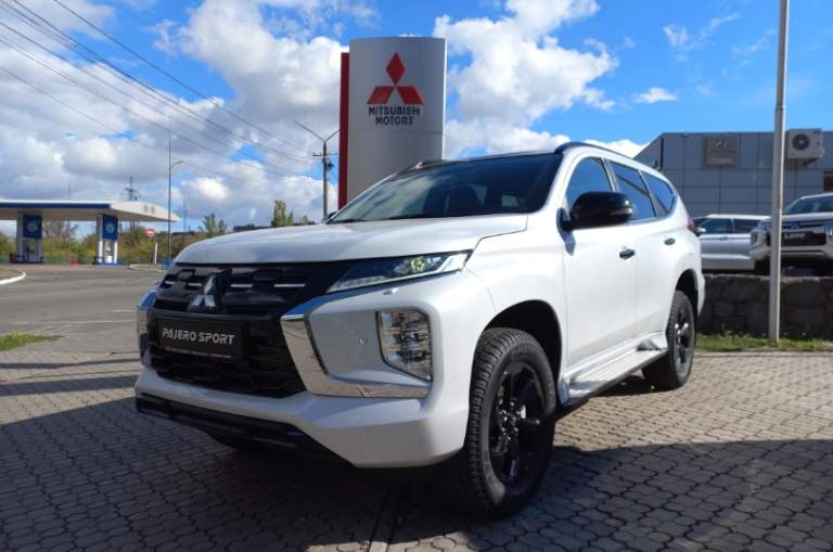 MITSUBISHI Pajero Sport 3.0 P AT Ultimate Black