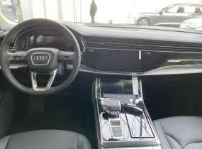 Audi Q8 2025