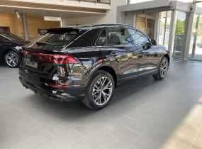 Audi SQ8 2025