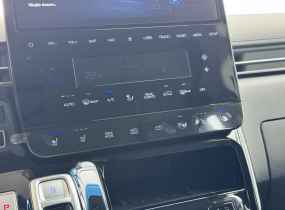 Hyundai Staria 2.2 CRDi 7-Top Bronze 8AT 4WD