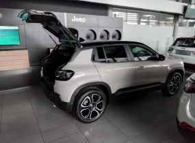 Jeep Avenger 1,2 MHEV DCT6 Summit
