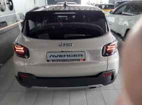 Jeep Avenger 1,2 MHEV DCT6 Summit