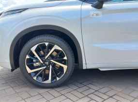 MITSUBISHI Outlander 2.5 CVT Ultimate