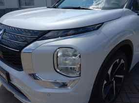 MITSUBISHI Outlander 2.5 CVT Ultimate