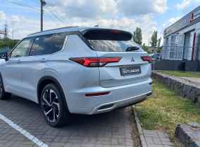 MITSUBISHI Outlander 2.5 CVT Ultimate