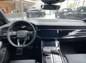 Audi Q8 2025