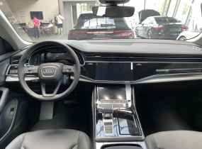 Audi Q8 2025