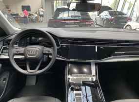 Audi Q8 2025