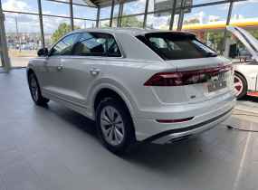 Audi Q8 2025