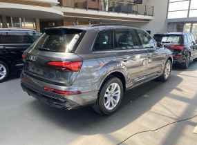 Audi Q7 2025