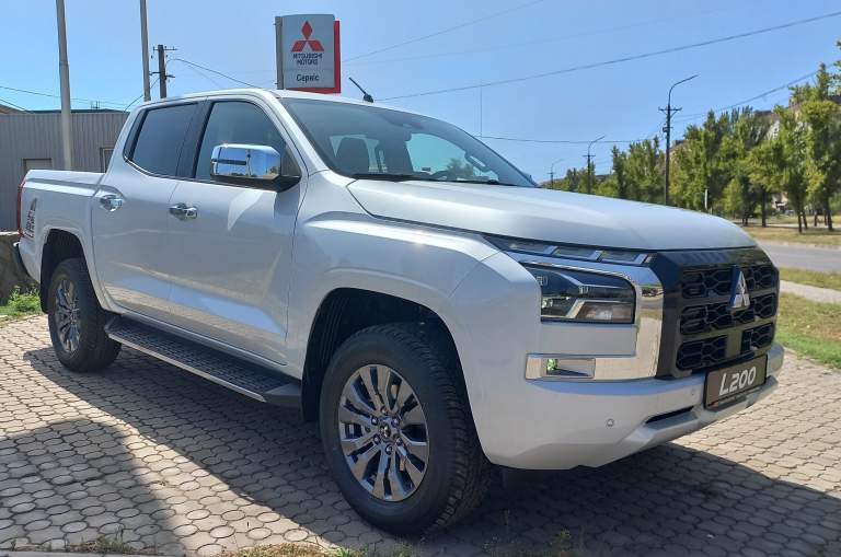 MITSUBISHI L200 2.4 TD AT Ultimate