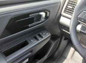 MITSUBISHI L200 2.4 TD AT Ultimate