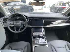 Audi Q8 2025