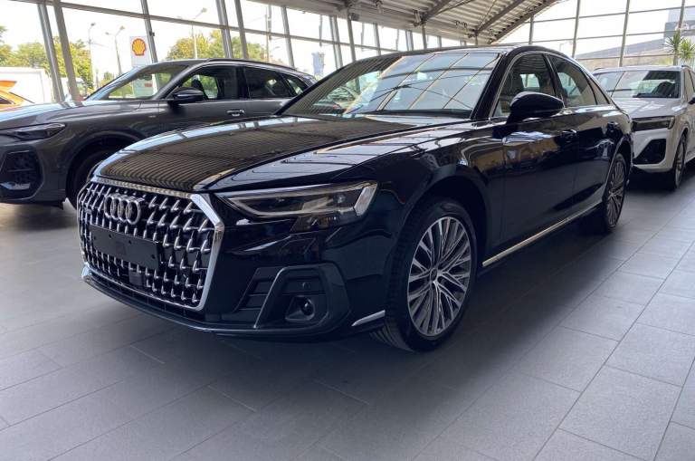 Audi A8 2025