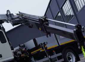 Автомобіль бортовий з КМУ HIAB (Швеція) на шасі JAC N120