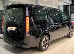 Hyundai Staria 2.2 CRDi 7-Top Bronze 8AT 4WD