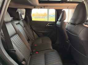 MITSUBISHI Outlander 2.5 CVT Ultimate