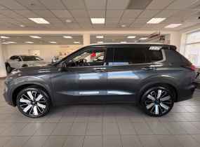 MITSUBISHI Outlander 2.5 CVT Ultimate