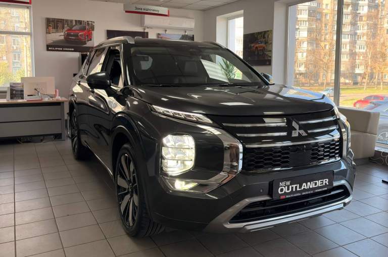 MITSUBISHI Outlander 2.5 CVT Ultimate