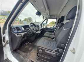 Грузовий фургон IVECO DAILY 35S14G б/в на метані