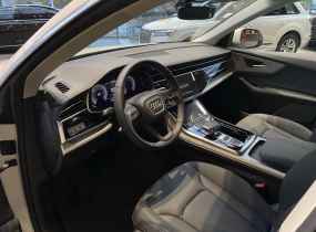 Audi Q8 2025