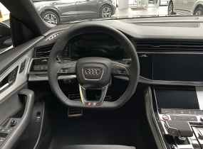 Audi SQ8 2025