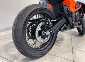 KTM 390 SMC R 2025