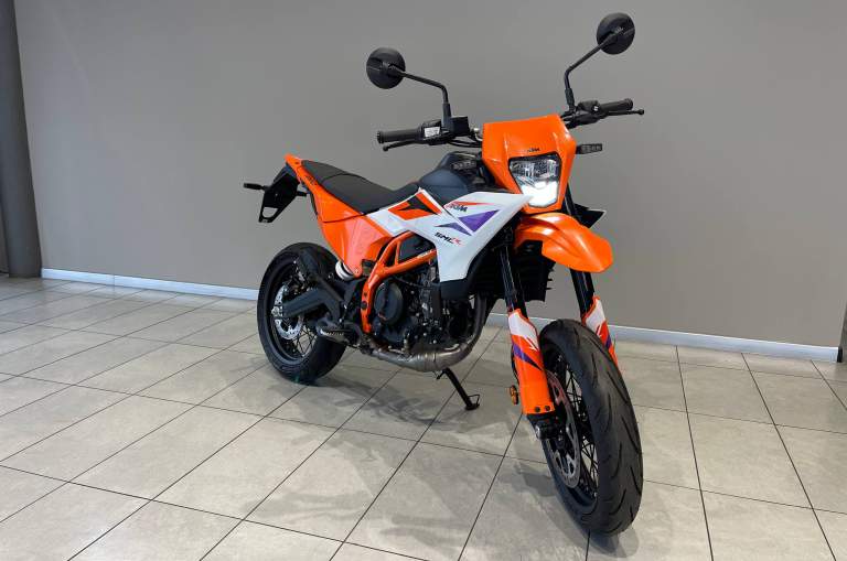 KTM 390 SMC R 2025