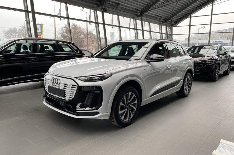 Audi Q6 e-tron 2025
