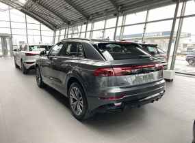 Audi Q8 2025
