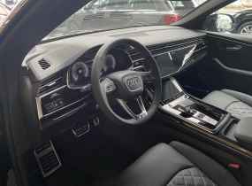 Audi Q8 2025