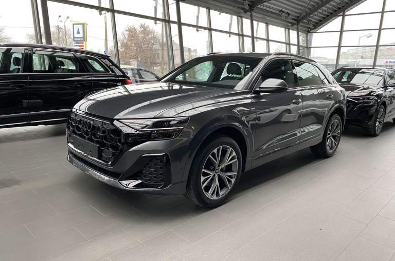 Audi Q8 2025