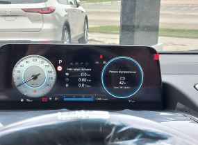 HYUNDAI Staria US4 2.2 CRDi 7-Top Nappa 2SR 8AT 4WD