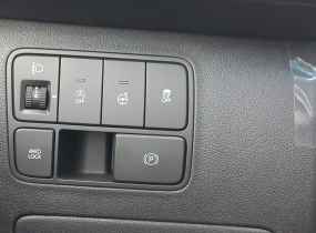 HYUNDAI Staria US4 2.2 CRDi 7-Top Nappa 8AT 4WD