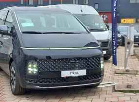 HYUNDAI Staria US4 2.2 CRDi 7-Top Nappa 2SR 8AT 4WD