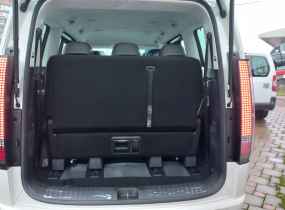 HYUNDAI Staria US4 2.2 CRDi 7-Top Nappa 8AT 4WD