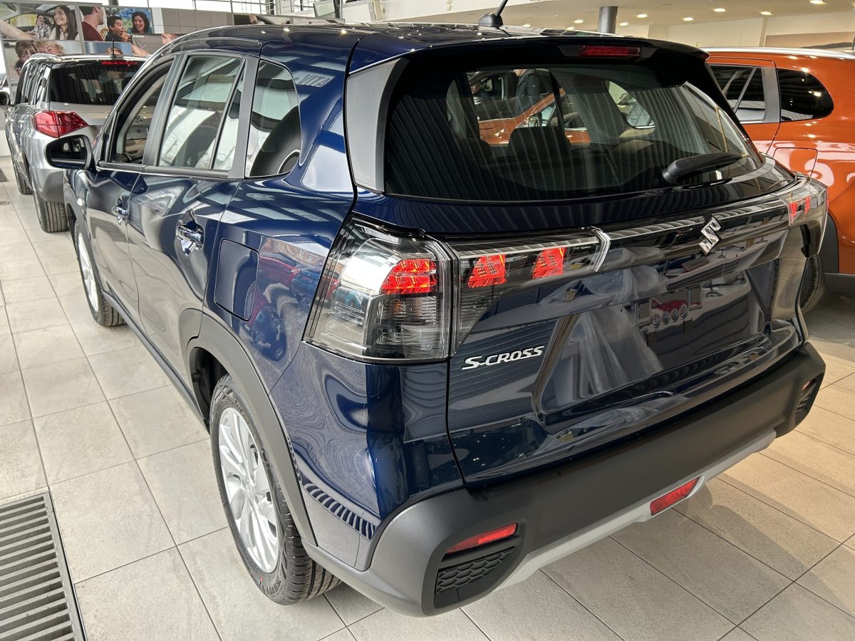 Suzuki S-cross 1.4T 2WD M/T GL